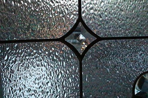 Паяный витраж с прозрачным факутрным стеклом